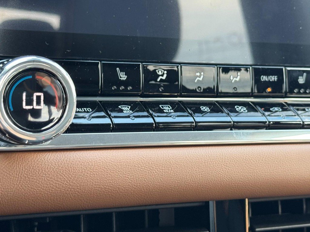 New 2026 GMC Canyon AT4 AWD/4WD image 17
