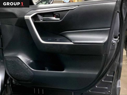 Certified 2022 Toyota RAV4 XLE image 23