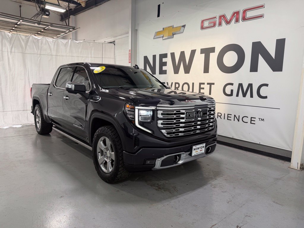 Used 2022 GMC Sierra 1500 Denali w/ Denali Reserve Package RWD image 2