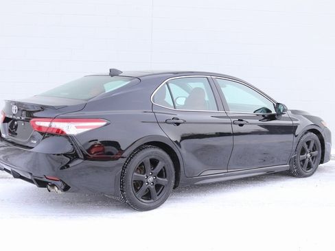 Used 2018 Toyota Camry XSE image 42