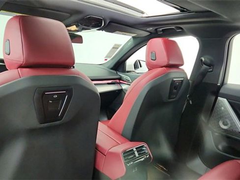 Used 2025 BMW i5 eDrive40i w/ M Sport Package image 30