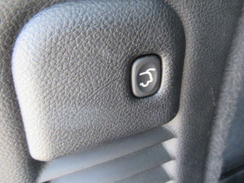 Used 2023 Dodge Durango GT image 7