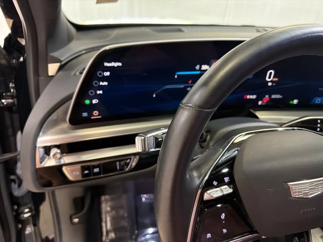 Used 2024 Cadillac Lyriq Luxury RWD image 15