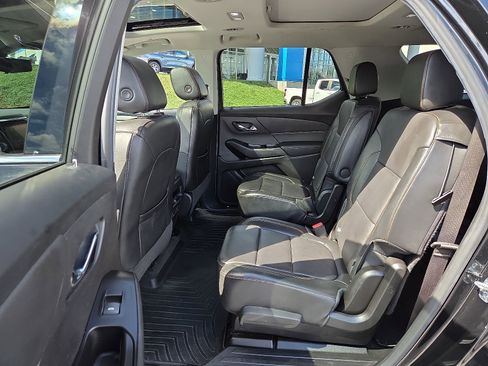 Used 2019 Chevrolet Traverse LT w/ LT Premium Package image 11