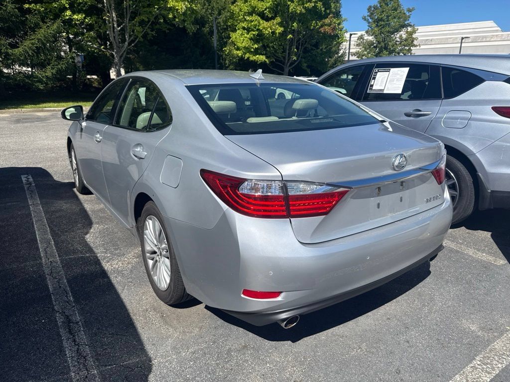 Used 2013 Lexus ES 350 w/ Luxury Pkg FWD image 4