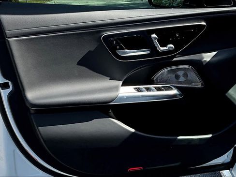 Used 2024 Mercedes-Benz E 350 4MATIC Sedan image 26