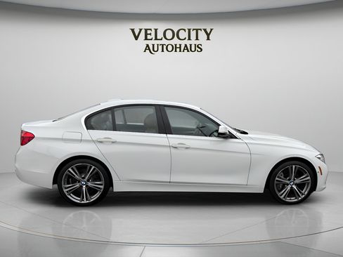 Used 2017 BMW 340i xDrive Sedan AWD/4WD image 8