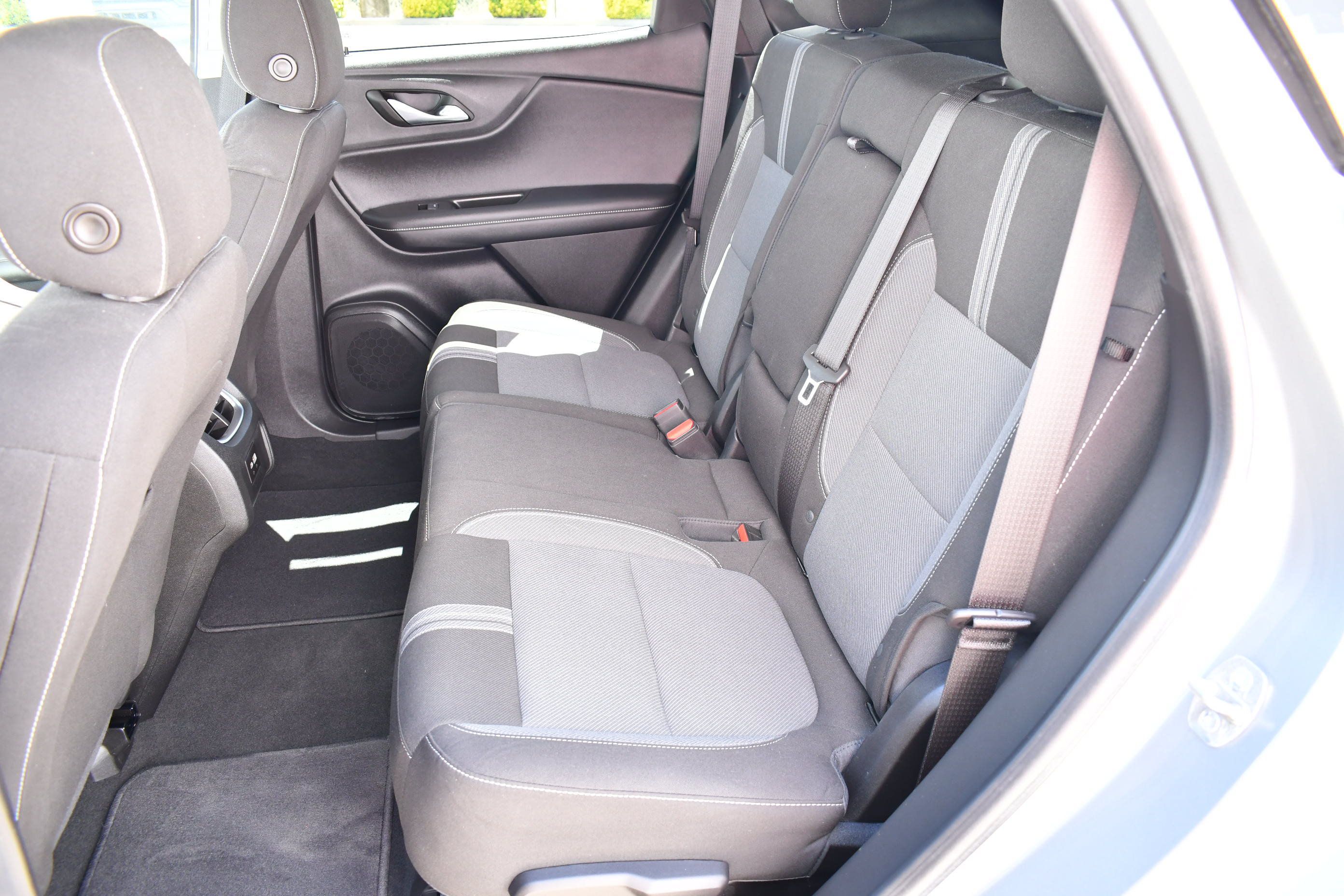 Used 2023 Chevrolet Blazer LT w/ Convenience Package FWD image 23