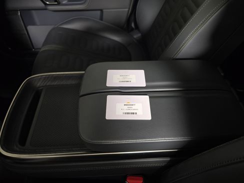 Used 2022 Rivian R1S Launch Edition image 31