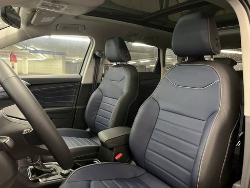 New 2025 Volkswagen Taos SEL image 19