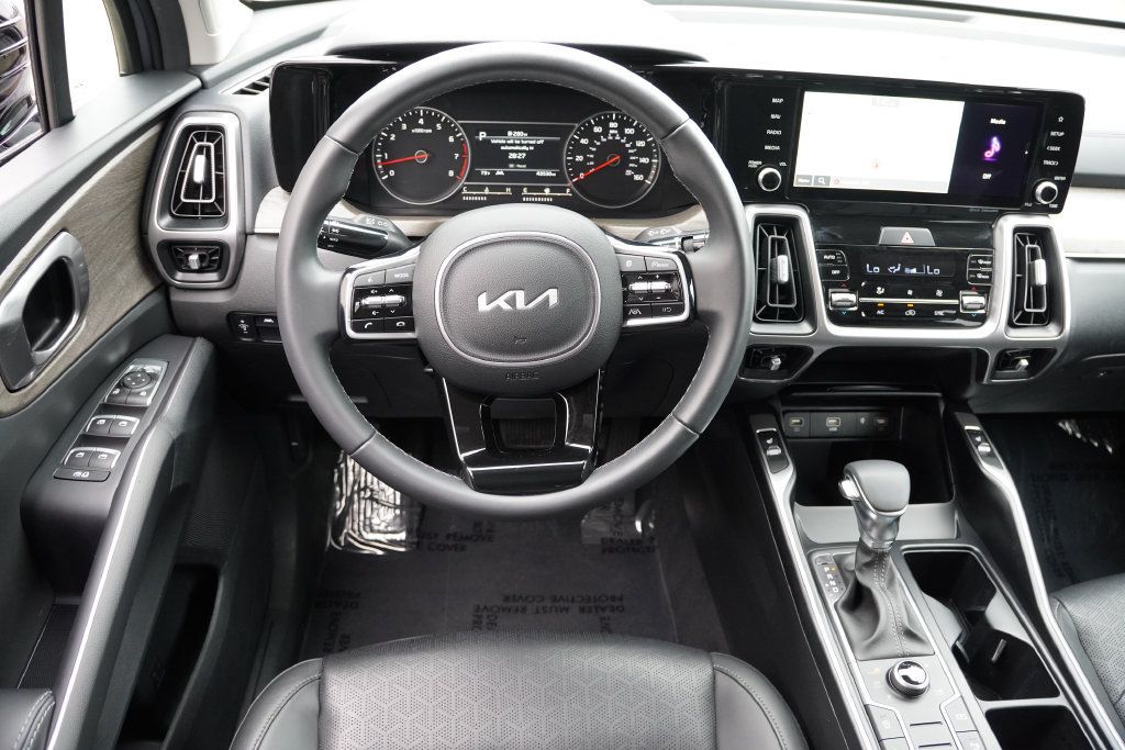 Certified 2023 Kia Sorento S AWD/4WD image 21