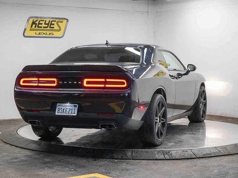 Used 2017 Dodge Challenger GT w/ GT Interior Package image 4