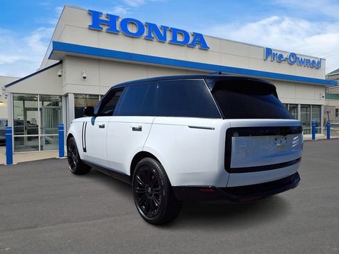 Used 2025 Land Rover Range Rover SE AWD/4WD image 6