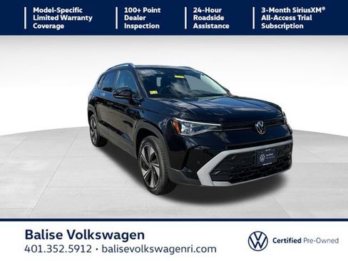 Certified 2025 Volkswagen Taos SE w/ Panoramic Sunroof Package AWD/4WD image 1