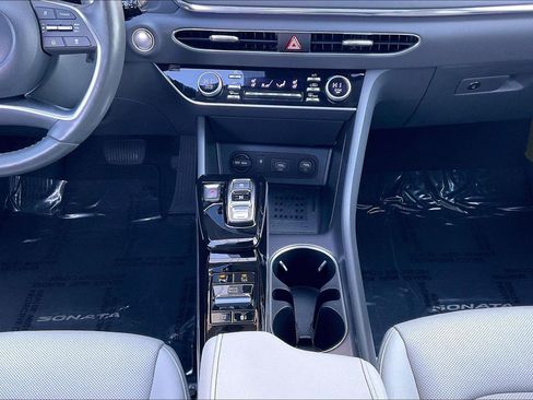 Used 2022 Hyundai Sonata Limited image 7