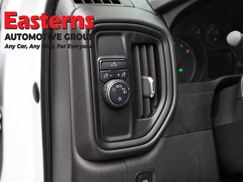 Used 2019 Chevrolet Silverado 1500 Custom w/ Custom Value Package RWD image 14