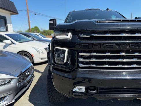Used 2021 Chevrolet Silverado 2500 LTZ w/ Carhartt Edition AWD/4WD image 4