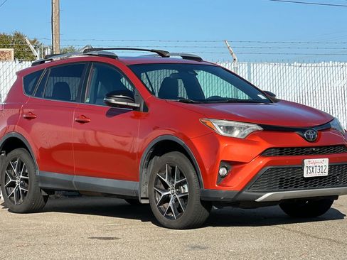 Used 2016 Toyota RAV4 SE w/ Advanced Technology Package FWD image 7