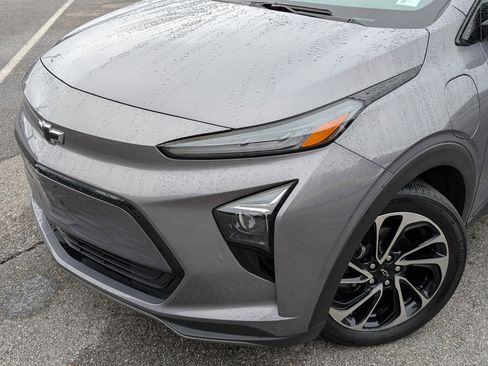 Used 2023 Chevrolet Bolt EUV Premier image 13