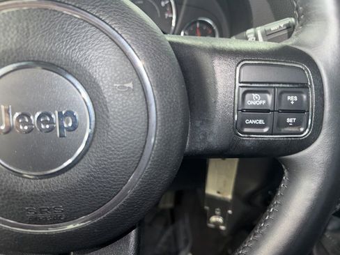 Used 2012 Jeep Wrangler Unlimited Sahara image 43