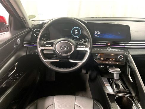 Used 2022 Hyundai Elantra Limited image 17