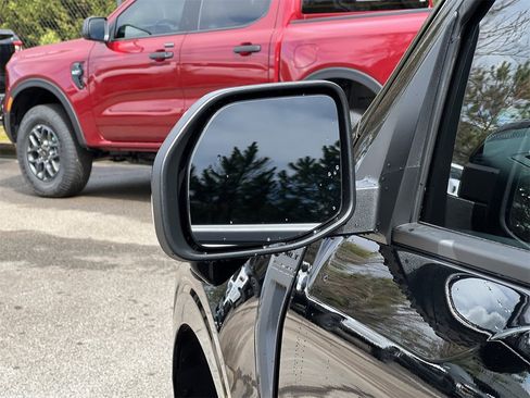 New 2026 Ford Maverick Lariat w/ Black Appearance Package image 26