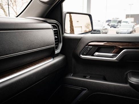 Used 2023 GMC Sierra 1500 Elevation image 36