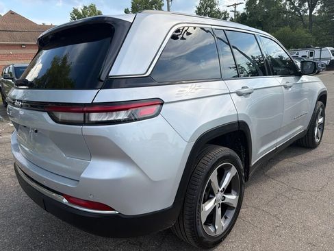 Used 2022 Jeep Grand Cherokee Limited AWD/4WD image 5
