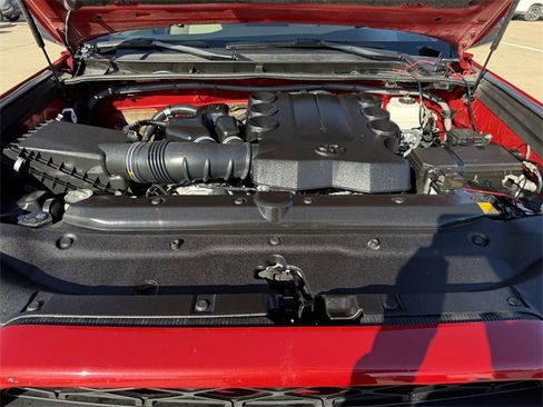 Used 2023 Toyota 4Runner SR5 Premium image 33