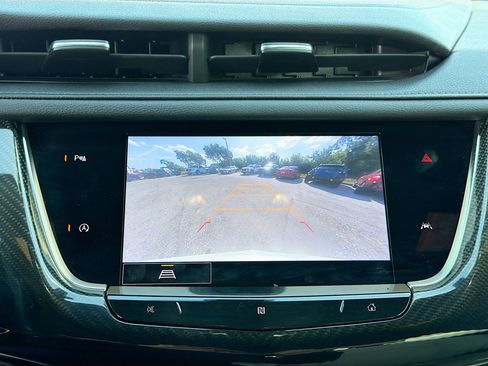 Used 2021 Cadillac XT6 Sport image 33