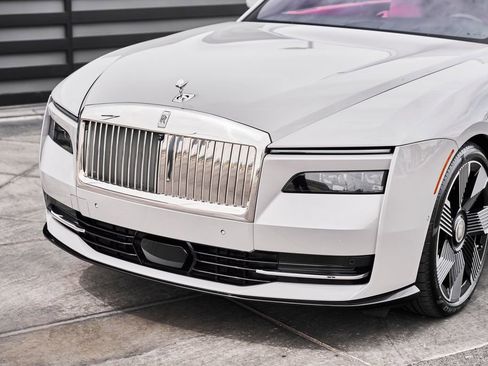 Used 2025 Rolls-Royce Spectre w/ Spectre Launch Package image 6