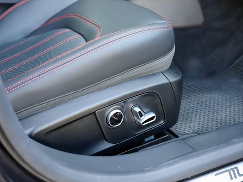 Used 2022 Maserati Quattroporte Modena Q4 AWD/4WD image 68