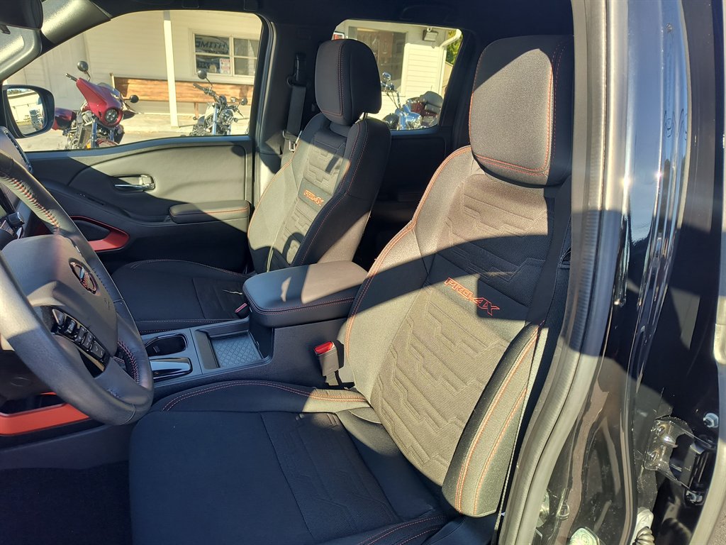 Used 2023 Nissan Frontier PRO-4X w/ Technology Package AWD/4WD image 15