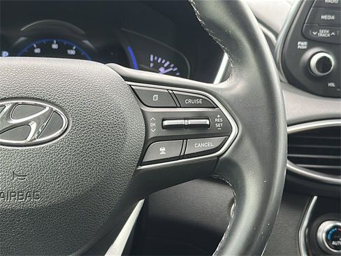 Used 2019 Hyundai Santa Fe SEL image 25