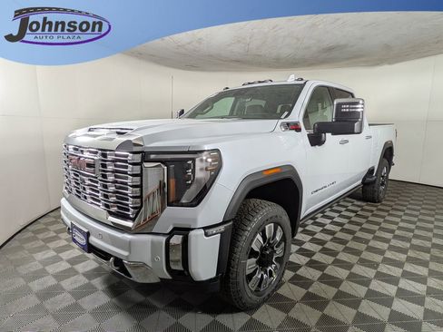 New 2026 GMC Sierra 2500 Denali w/ Denali Reserve Package AWD/4WD image 1