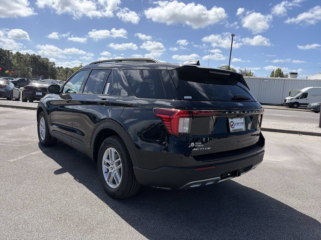New 2027 Ford Explorer Active w/ Active Comfort Package RWD image 5