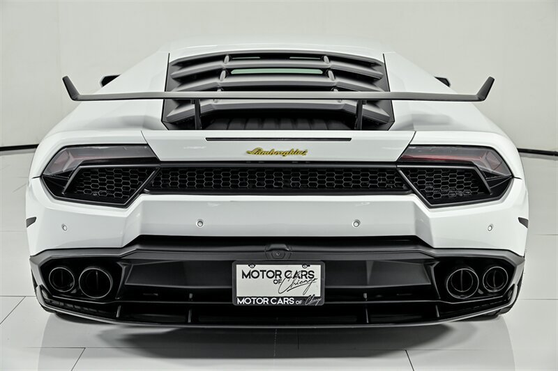 Used 2016 Lamborghini Huracan LP 580-2 RWD image 9