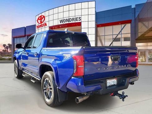 Used 2024 Toyota Tacoma TRD Sport w/ TRD Sport Premium Package image 3