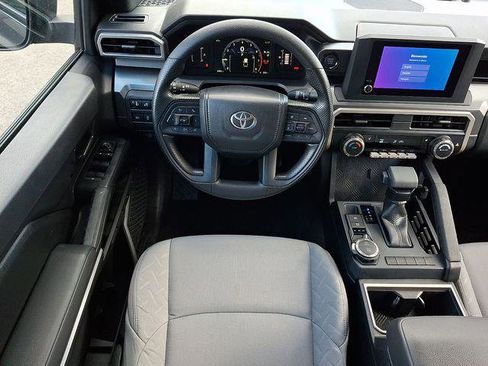 Certified 2026 Toyota Tacoma SR5 AWD/4WD image 11