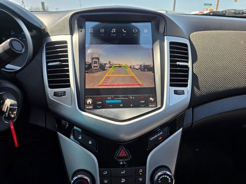 Used 2013 Chevrolet Cruze LT image 4