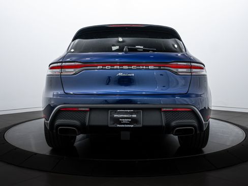 Certified 2025 Porsche Macan image 6