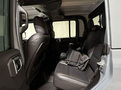 New 2026 Jeep Gladiator Sport image 22