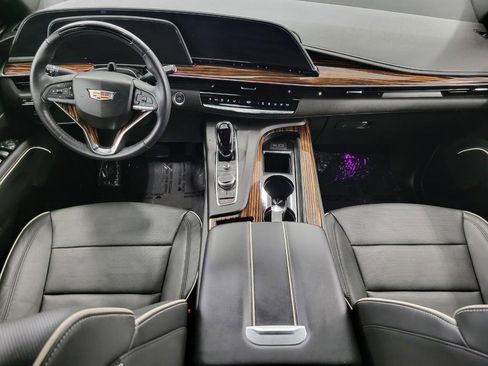 Used 2024 Cadillac Escalade ESV Premium Luxury image 7