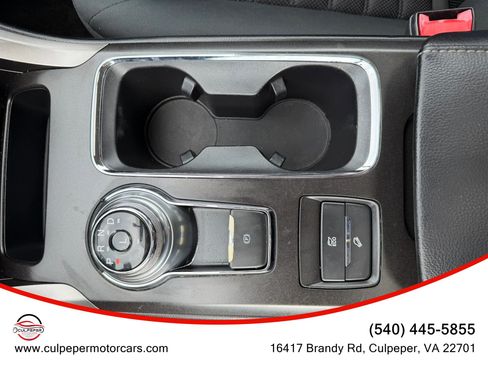 Used 2018 Ford Fusion SE FWD image 25
