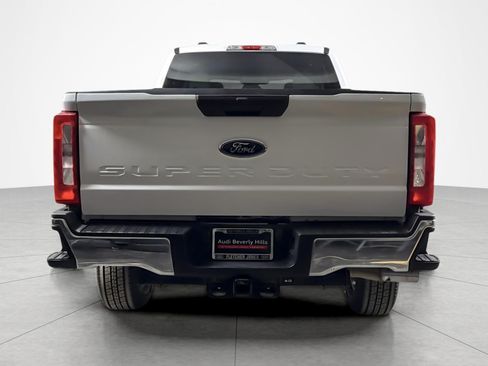 Used 2024 Ford F350 XLT AWD/4WD image 4