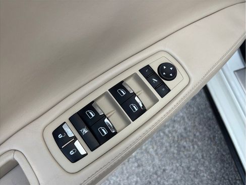 Used 2016 Maserati Ghibli S image 22