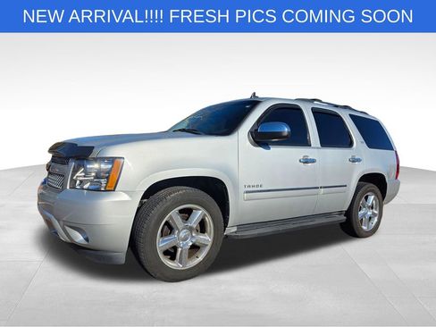 Used 2013 Chevrolet Tahoe LTZ image 2