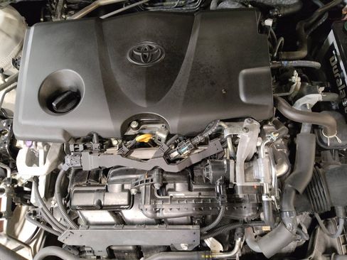 Used 2018 Toyota Camry XLE image 30