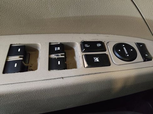 Used 2019 Hyundai Elantra SE w/ Cargo Package image 27