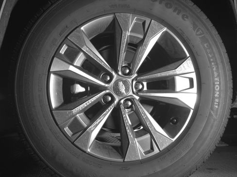 Used 2025 Chevrolet Equinox LT FWD image 14